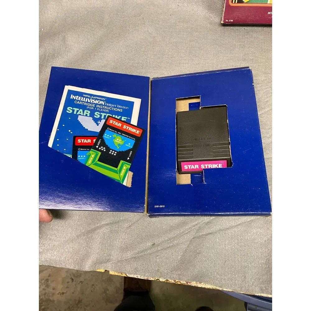 VTG LOT OF 5 INTELLIVISION GAMES UTOPIA, SNAFU, ASTROSMASH, VECTRON, STAR STRIKE